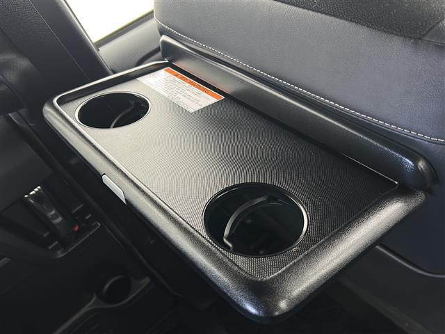 ノア Si ダブルバイビー 禁煙車/衝突軽減/クルーズコントロール/純正10インチナビ/バックカメラ/フルセグテレビ/両側電動ドア/ETC2.0/前方ドライブレコーダー/ロールサンシェード/純正16インチアルミホイール/LED(30枚目)