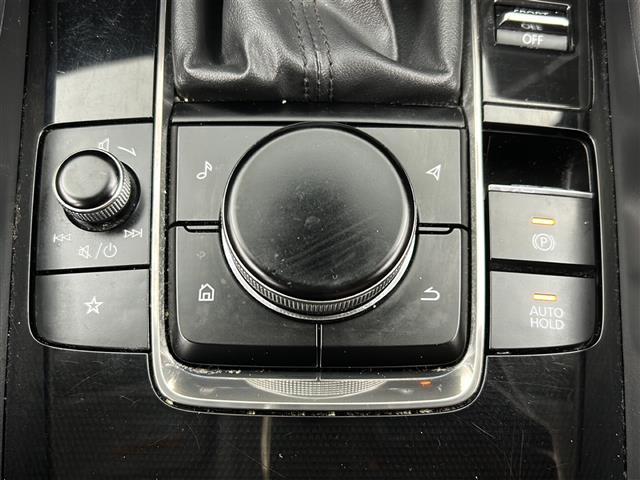 MAZDA3セダン 20Sプロアクティブ ツーリングセレクション 禁煙車/レーダークルーズコントロール/ヘッドアップディスプレイ/マツダコネクトナビ/全周囲カメラ/ETC/フルセグテレビ/前席シートヒーター/パワーシート/ステアリングヒーター/純正アルミホイール(26枚目)