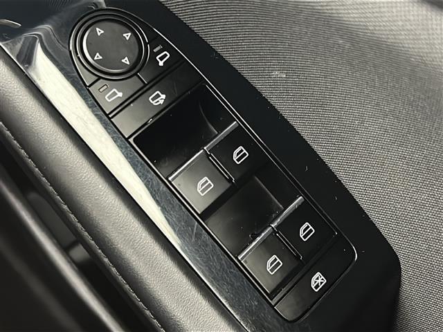MAZDA3セダン 20Sプロアクティブ ツーリングセレクション 禁煙車/レーダークルーズコントロール/ヘッドアップディスプレイ/マツダコネクトナビ/全周囲カメラ/ETC/フルセグテレビ/前席シートヒーター/パワーシート/ステアリングヒーター/純正アルミホイール(28枚目)