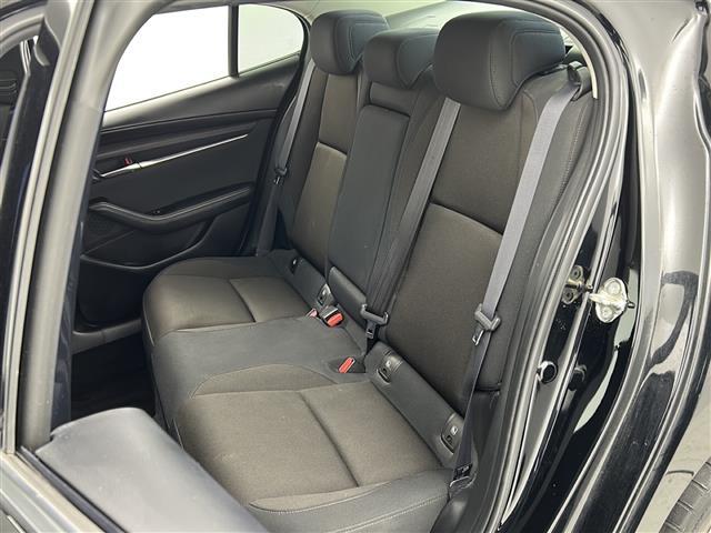 MAZDA3セダン 20Sプロアクティブ ツーリングセレクション 禁煙車/レーダークルーズコントロール/ヘッドアップディスプレイ/マツダコネクトナビ/全周囲カメラ/ETC/フルセグテレビ/前席シートヒーター/パワーシート/ステアリングヒーター/純正アルミホイール(35枚目)