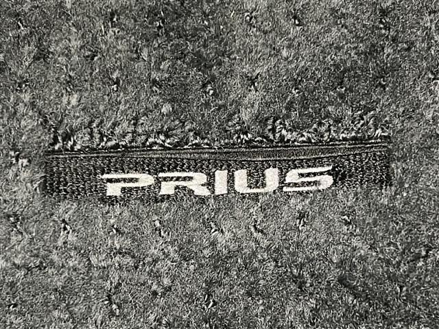 プリウス Sマイコーデ 禁煙車/ハーフレザー/純正7型ナビ/ワンセグ/バックカメラ/100V充電/プッシュスタート/スマートキー×2/ビルトインETC/純正17インチアルミ/純正フロアマッド/純正ドアバイザー/トノカバー/(7枚目)