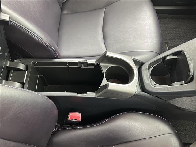 プリウス Sマイコーデ 禁煙車/ハーフレザー/純正7型ナビ/ワンセグ/バックカメラ/100V充電/プッシュスタート/スマートキー×2/ビルトインETC/純正17インチアルミ/純正フロアマッド/純正ドアバイザー/トノカバー/(24枚目)