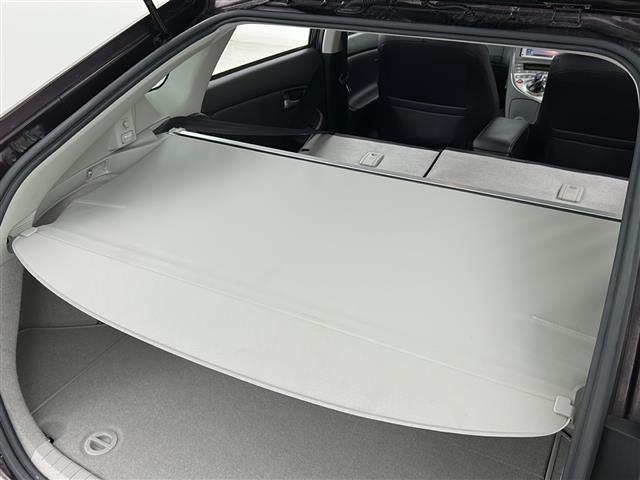 プリウス Sマイコーデ 禁煙車/ハーフレザー/純正7型ナビ/ワンセグ/バックカメラ/100V充電/プッシュスタート/スマートキー×2/ビルトインETC/純正17インチアルミ/純正フロアマッド/純正ドアバイザー/トノカバー/(27枚目)