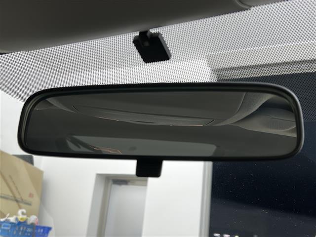 プリウス Sマイコーデ 禁煙車/ハーフレザー/純正7型ナビ/ワンセグ/バックカメラ/100V充電/プッシュスタート/スマートキー×2/ビルトインETC/純正17インチアルミ/純正フロアマッド/純正ドアバイザー/トノカバー/(32枚目)