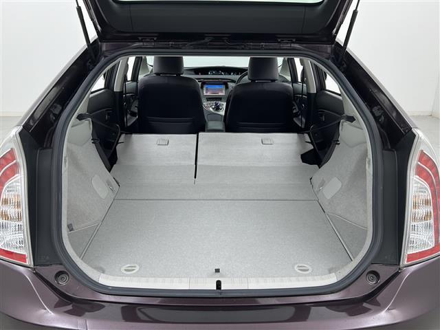 プリウス Sマイコーデ 禁煙車/ハーフレザー/純正7型ナビ/ワンセグ/バックカメラ/100V充電/プッシュスタート/スマートキー×2/ビルトインETC/純正17インチアルミ/純正フロアマッド/純正ドアバイザー/トノカバー/(35枚目)