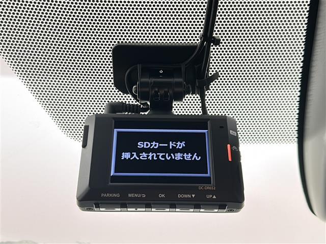 カローラツーリング ハイブリッド ダブルバイビー 禁煙車/衝突軽減/ブラインドスポットモニター/レーダークルーズコントロール/純正9型ディスプレイオーディオ/バックカメラ/前席シートヒーター/ステアリングヒーター/ビルトインETC/ドライブレコーダー(6枚目)