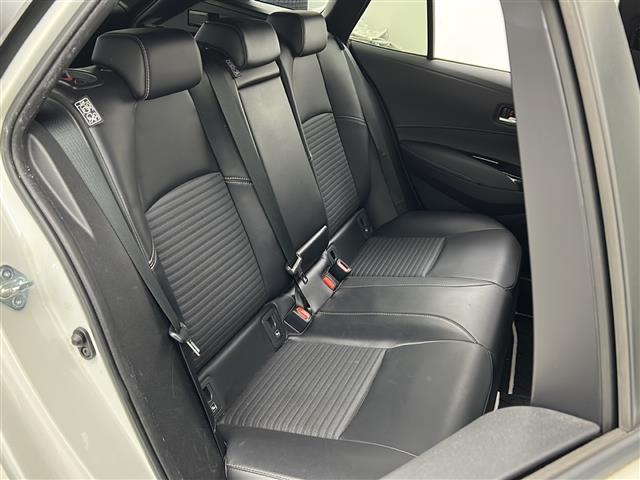 カローラツーリング ハイブリッド ダブルバイビー 禁煙車/衝突軽減/ブラインドスポットモニター/レーダークルーズコントロール/純正9型ディスプレイオーディオ/バックカメラ/前席シートヒーター/ステアリングヒーター/ビルトインETC/ドライブレコーダー(14枚目)