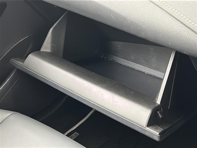 カローラツーリング ハイブリッド ダブルバイビー 禁煙車/衝突軽減/ブラインドスポットモニター/レーダークルーズコントロール/純正9型ディスプレイオーディオ/バックカメラ/前席シートヒーター/ステアリングヒーター/ビルトインETC/ドライブレコーダー(31枚目)