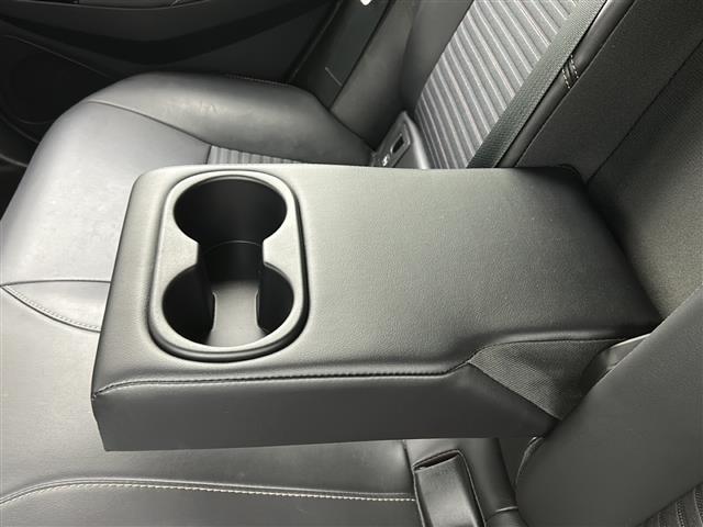 カローラツーリング ハイブリッド ダブルバイビー 禁煙車/衝突軽減/ブラインドスポットモニター/レーダークルーズコントロール/純正9型ディスプレイオーディオ/バックカメラ/前席シートヒーター/ステアリングヒーター/ビルトインETC/ドライブレコーダー(32枚目)