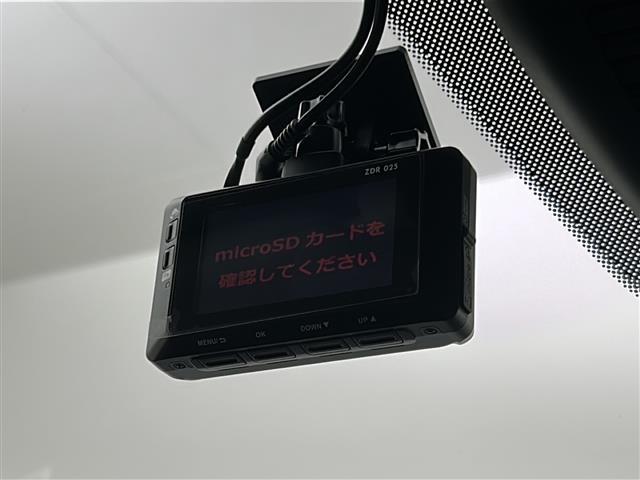 【ドライブレコーダー】映像・音声などの運転中の記録を残します。事故などを起こした起こされた時の証拠になりえますので、もしも時でも安心ですね。