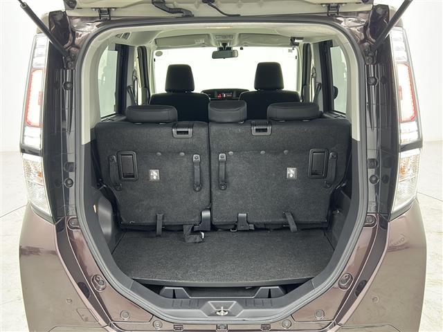【トランク】積み込みやすくて、たっぷり積める荷室です。シートアレンジできるものは、乗車人数と荷物の量や大きさによってシートを動かすことができるので、より快適なドライブが可能です！