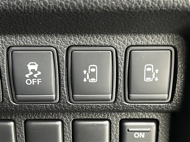 エルグランド 250ハイウェイスターS 禁煙車/オートクルーズコントロール/衝突軽減/車線維持/バックカメラ/10インチナビ/フルセグテレビ/ビルトインETC/前後ドライブレコーダー/両側電動ドア/LEDヘッドライト/純正18インチアルミ(6枚目)