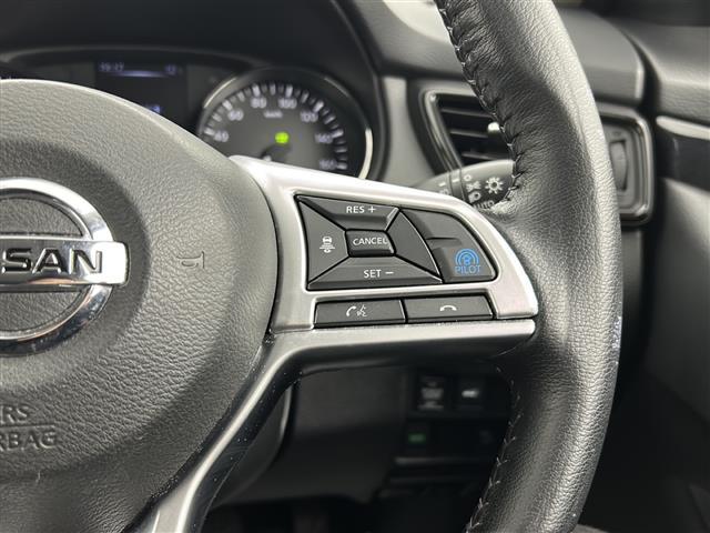 エクストレイル ２０Ｘｉ　レザーエディション　禁煙車／プロパイロット／全周囲カメラ／デジタルインナーミラー全席シートヒーター／電動リアゲート／純正８インチナビ／フルセグテレビ／ドライブレコーダー／ビルトインＥＴＣ／本革シート／ＬＥＤヘッドライト（6枚目）