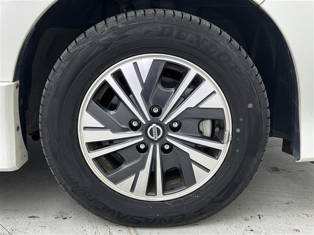 セレナ e-パワー ハイウェイスターV 禁煙車/後席モニター/プロパイロット/全周囲/衝突軽減/車線維持/後側方支援/純正ナビ/フルセグTV/デジタルミラー/ドラレコ/ビルトインETC/革巻ステアステアスイッチ/スマートキー/純正15AW(16枚目)