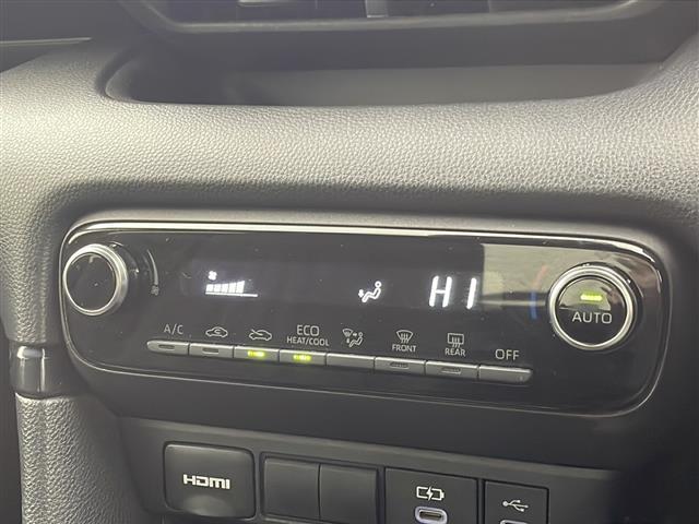 ヤリス ハイブリッドＧ　後期型／ワンオーナー／三眼ＬＥＤヘッドライト／トヨタセーフティセンス／ＡＣＣ／純正ディスプレイオーディオナビ／フルセグＴＶ／バックカメラ／ビルトインＥＴＣ／横滑り防止装置／ステアスイッチ／社外アルミ（8枚目）