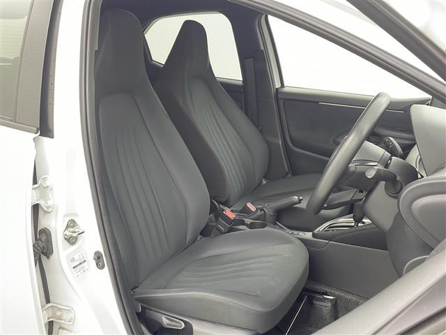 ヤリス ハイブリッドＧ　後期型／ワンオーナー／三眼ＬＥＤヘッドライト／トヨタセーフティセンス／ＡＣＣ／純正ディスプレイオーディオナビ／フルセグＴＶ／バックカメラ／ビルトインＥＴＣ／横滑り防止装置／ステアスイッチ／社外アルミ（13枚目）