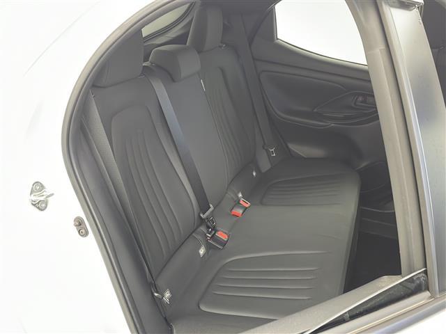 ヤリス ハイブリッドＧ　後期型／ワンオーナー／三眼ＬＥＤヘッドライト／トヨタセーフティセンス／ＡＣＣ／純正ディスプレイオーディオナビ／フルセグＴＶ／バックカメラ／ビルトインＥＴＣ／横滑り防止装置／ステアスイッチ／社外アルミ（14枚目）