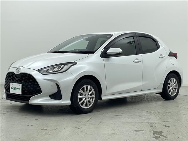 ヤリス ハイブリッドＧ　後期型／ワンオーナー／三眼ＬＥＤヘッドライト／トヨタセーフティセンス／ＡＣＣ／純正ディスプレイオーディオナビ／フルセグＴＶ／バックカメラ／ビルトインＥＴＣ／横滑り防止装置／ステアスイッチ／社外アルミ（18枚目）