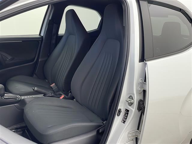 ヤリス ハイブリッドＧ　後期型／ワンオーナー／三眼ＬＥＤヘッドライト／トヨタセーフティセンス／ＡＣＣ／純正ディスプレイオーディオナビ／フルセグＴＶ／バックカメラ／ビルトインＥＴＣ／横滑り防止装置／ステアスイッチ／社外アルミ（33枚目）