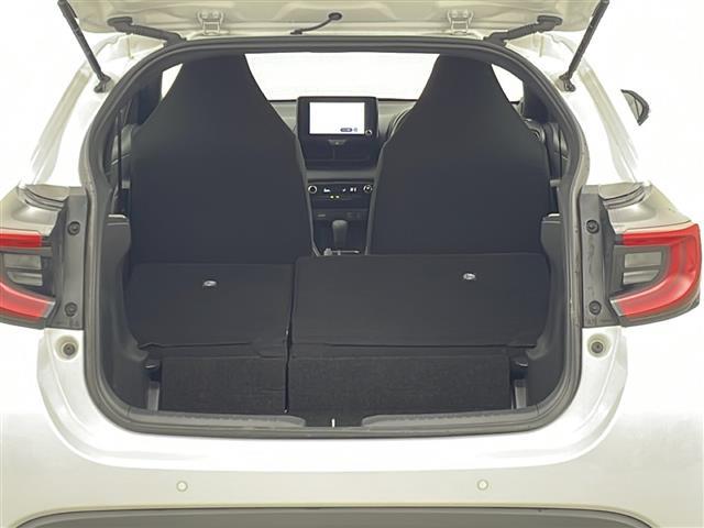 ヤリス ハイブリッドＧ　後期型／ワンオーナー／三眼ＬＥＤヘッドライト／トヨタセーフティセンス／ＡＣＣ／純正ディスプレイオーディオナビ／フルセグＴＶ／バックカメラ／ビルトインＥＴＣ／横滑り防止装置／ステアスイッチ／社外アルミ（35枚目）