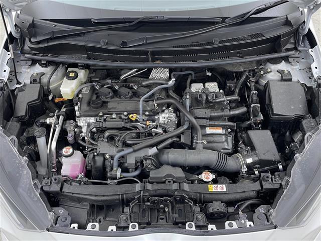 ヤリス ハイブリッドＧ　後期型／ワンオーナー／三眼ＬＥＤヘッドライト／トヨタセーフティセンス／ＡＣＣ／純正ディスプレイオーディオナビ／フルセグＴＶ／バックカメラ／ビルトインＥＴＣ／横滑り防止装置／ステアスイッチ／社外アルミ（42枚目）