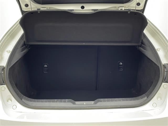 ＭＡＺＤＡ３ファストバック １５Ｓツーリング　禁煙車／３６０°ビュー・モニター＋ドライバー・モニタリング／ＢＳＭ／マツダコネクト／フルセグＴＶ／ビルトインＥＴＣ／ＬＥＤヘッドライト／電動パーキングブレーキ／オートホールド／純正１８インチアルミ（15枚目）