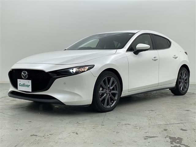 ＭＡＺＤＡ３ファストバック １５Ｓツーリング　禁煙車／３６０°ビュー・モニター＋ドライバー・モニタリング／ＢＳＭ／マツダコネクト／フルセグＴＶ／ビルトインＥＴＣ／ＬＥＤヘッドライト／電動パーキングブレーキ／オートホールド／純正１８インチアルミ（18枚目）