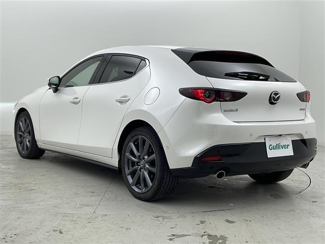 ＭＡＺＤＡ３ファストバック １５Ｓツーリング　禁煙車／３６０°ビュー・モニター＋ドライバー・モニタリング／ＢＳＭ／マツダコネクト／フルセグＴＶ／ビルトインＥＴＣ／ＬＥＤヘッドライト／電動パーキングブレーキ／オートホールド／純正１８インチアルミ（19枚目）