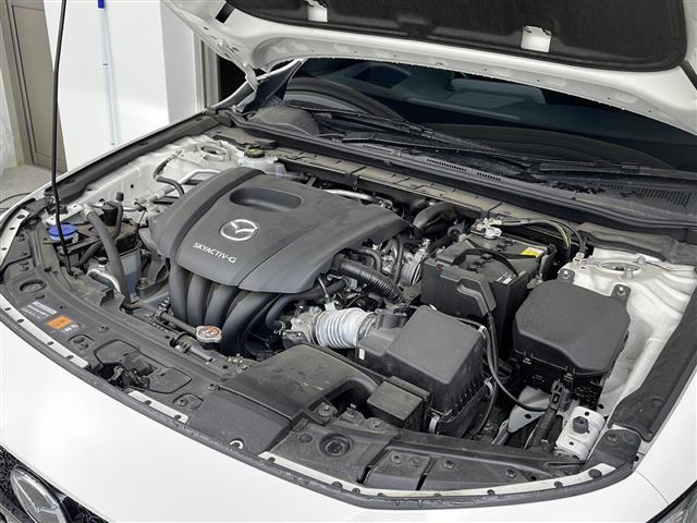 ＭＡＺＤＡ３ファストバック １５Ｓツーリング　禁煙車／３６０°ビュー・モニター＋ドライバー・モニタリング／ＢＳＭ／マツダコネクト／フルセグＴＶ／ビルトインＥＴＣ／ＬＥＤヘッドライト／電動パーキングブレーキ／オートホールド／純正１８インチアルミ（42枚目）