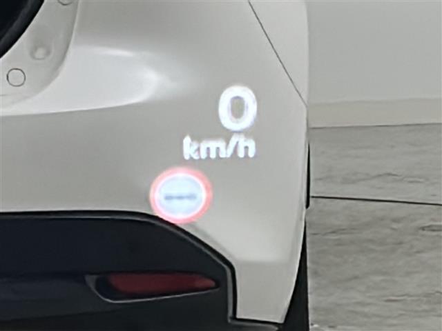 アウトランダーＰＨＥＶ Ｐ　禁煙車／ＢＯＳＥ／全周囲カメラ／マイパイロット／ＢＳＭ／ＲＣＴＡ／純正ナビ／フルセグ／レザーシート／シートヒーター／電動リアゲート／ＬＥＤヘッドライト／ＥＴＣ２．０／パドルシフト／ステアヒーター（6枚目）