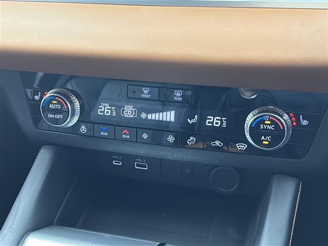 アウトランダーＰＨＥＶ Ｐ　禁煙車／ＢＯＳＥ／全周囲カメラ／マイパイロット／ＢＳＭ／ＲＣＴＡ／純正ナビ／フルセグ／レザーシート／シートヒーター／電動リアゲート／ＬＥＤヘッドライト／ＥＴＣ２．０／パドルシフト／ステアヒーター（9枚目）