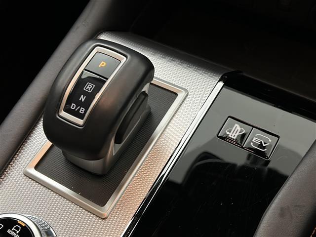 アウトランダーＰＨＥＶ Ｐ　禁煙車／ＢＯＳＥ／全周囲カメラ／マイパイロット／ＢＳＭ／ＲＣＴＡ／純正ナビ／フルセグ／レザーシート／シートヒーター／電動リアゲート／ＬＥＤヘッドライト／ＥＴＣ２．０／パドルシフト／ステアヒーター（10枚目）