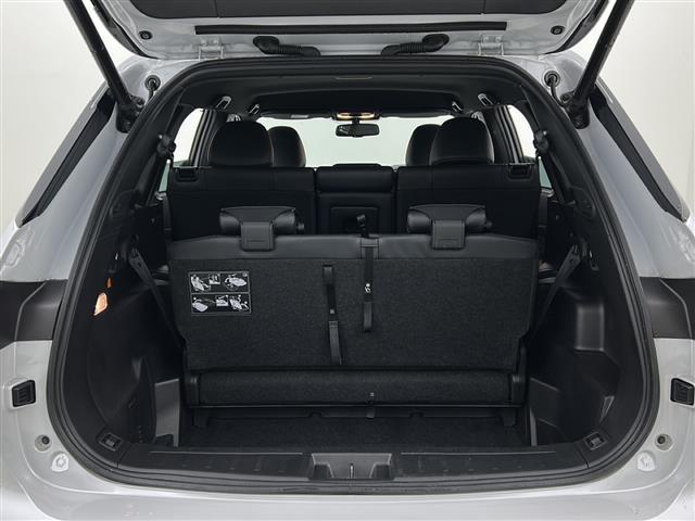 アウトランダーＰＨＥＶ Ｐ　禁煙車／ＢＯＳＥ／全周囲カメラ／マイパイロット／ＢＳＭ／ＲＣＴＡ／純正ナビ／フルセグ／レザーシート／シートヒーター／電動リアゲート／ＬＥＤヘッドライト／ＥＴＣ２．０／パドルシフト／ステアヒーター（15枚目）