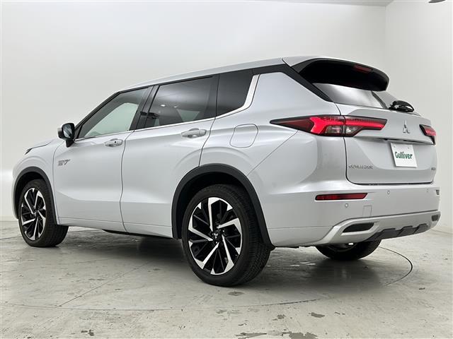 アウトランダーＰＨＥＶ Ｐ　禁煙車／ＢＯＳＥ／全周囲カメラ／マイパイロット／ＢＳＭ／ＲＣＴＡ／純正ナビ／フルセグ／レザーシート／シートヒーター／電動リアゲート／ＬＥＤヘッドライト／ＥＴＣ２．０／パドルシフト／ステアヒーター（19枚目）