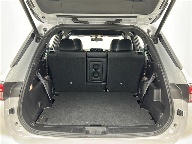 アウトランダーＰＨＥＶ Ｐ　禁煙車／ＢＯＳＥ／全周囲カメラ／マイパイロット／ＢＳＭ／ＲＣＴＡ／純正ナビ／フルセグ／レザーシート／シートヒーター／電動リアゲート／ＬＥＤヘッドライト／ＥＴＣ２．０／パドルシフト／ステアヒーター（35枚目）