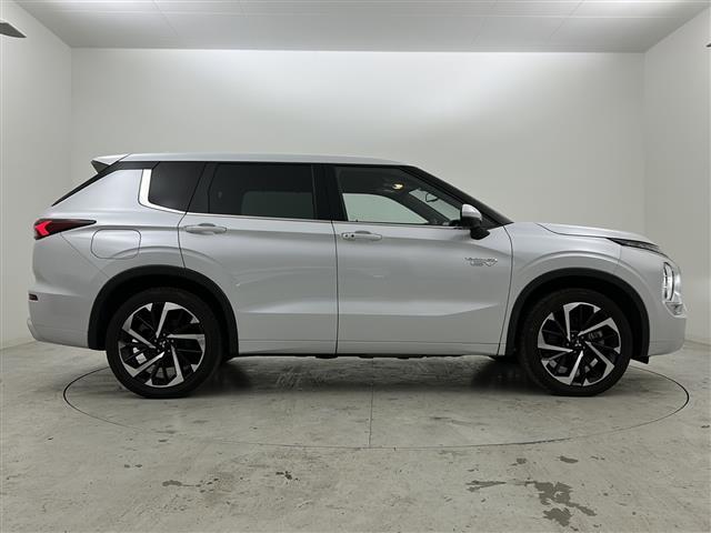 アウトランダーＰＨＥＶ Ｐ　禁煙車／ＢＯＳＥ／全周囲カメラ／マイパイロット／ＢＳＭ／ＲＣＴＡ／純正ナビ／フルセグ／レザーシート／シートヒーター／電動リアゲート／ＬＥＤヘッドライト／ＥＴＣ２．０／パドルシフト／ステアヒーター（38枚目）