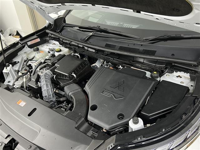 アウトランダーＰＨＥＶ Ｐ　禁煙車／ＢＯＳＥ／全周囲カメラ／マイパイロット／ＢＳＭ／ＲＣＴＡ／純正ナビ／フルセグ／レザーシート／シートヒーター／電動リアゲート／ＬＥＤヘッドライト／ＥＴＣ２．０／パドルシフト／ステアヒーター（42枚目）