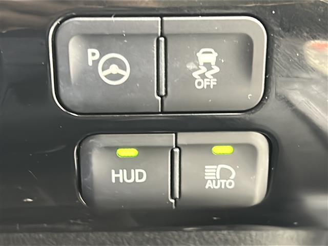 プリウス Ａ　禁煙車／社外エアロ／衝突軽減／車線維持／レーダークルーズコントロール／ヘッドアップディスプレイ／ブラインドスポットモニター／ビルトインＥＴＣ／社外ドライブレコーダー／純正７インチナビ／フルセグテレビ（7枚目）