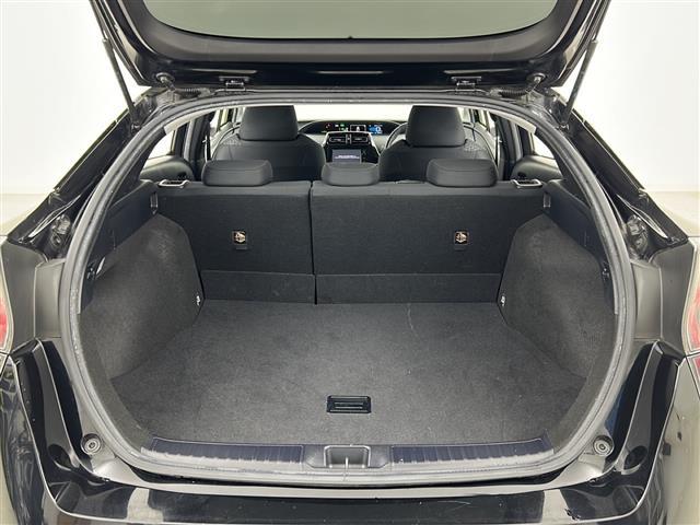 プリウス Ａ　禁煙車／社外エアロ／衝突軽減／車線維持／レーダークルーズコントロール／ヘッドアップディスプレイ／ブラインドスポットモニター／ビルトインＥＴＣ／社外ドライブレコーダー／純正７インチナビ／フルセグテレビ（15枚目）