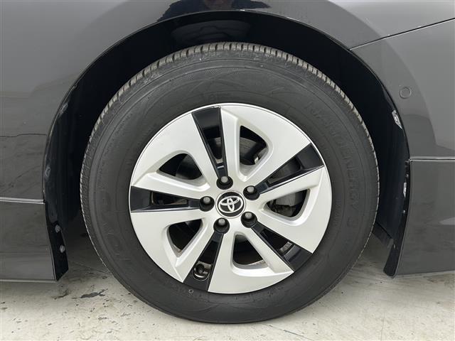 プリウス Ａ　禁煙車／社外エアロ／衝突軽減／車線維持／レーダークルーズコントロール／ヘッドアップディスプレイ／ブラインドスポットモニター／ビルトインＥＴＣ／社外ドライブレコーダー／純正７インチナビ／フルセグテレビ（16枚目）