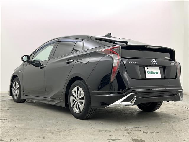 プリウス Ａ　禁煙車／社外エアロ／衝突軽減／車線維持／レーダークルーズコントロール／ヘッドアップディスプレイ／ブラインドスポットモニター／ビルトインＥＴＣ／社外ドライブレコーダー／純正７インチナビ／フルセグテレビ（19枚目）