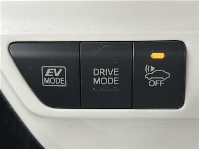 プリウス Ａ　禁煙車／社外エアロ／衝突軽減／車線維持／レーダークルーズコントロール／ヘッドアップディスプレイ／ブラインドスポットモニター／ビルトインＥＴＣ／社外ドライブレコーダー／純正７インチナビ／フルセグテレビ（23枚目）