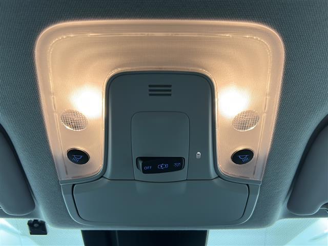 プリウス Ａ　禁煙車／社外エアロ／衝突軽減／車線維持／レーダークルーズコントロール／ヘッドアップディスプレイ／ブラインドスポットモニター／ビルトインＥＴＣ／社外ドライブレコーダー／純正７インチナビ／フルセグテレビ（29枚目）