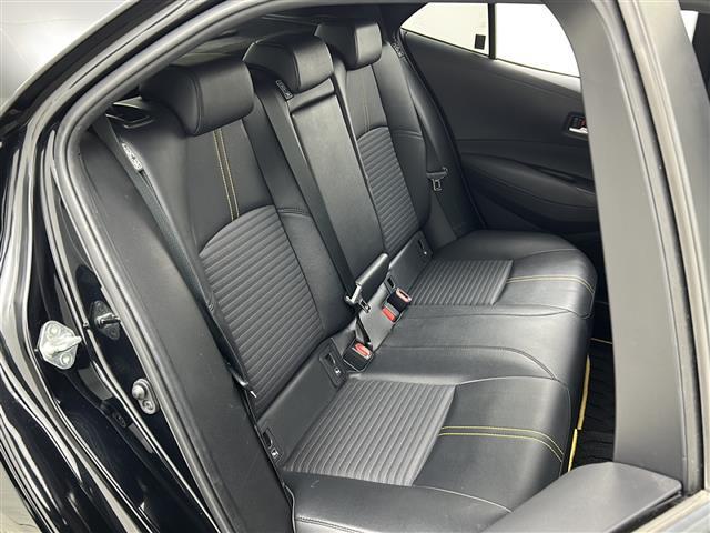 カローラスポーツ ハイブリッドＧ　禁煙車／トヨタセーフティ／ＢＳＭ／ＲＣＴＡ／ＲＣＣ／純正ＤＡ／Ｂカメラ／純正ＥＴＣ／純正ドラレコ／革巻ステア／ステアスイッチ／スマートキー／ハーフレザーシート／ＬＥＤヘッド／ＬＥＤフォグ／純正フロア（14枚目）