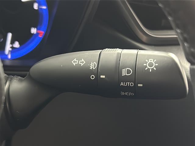 カローラスポーツ ハイブリッドＧ　禁煙車／トヨタセーフティ／ＢＳＭ／ＲＣＴＡ／ＲＣＣ／純正ＤＡ／Ｂカメラ／純正ＥＴＣ／純正ドラレコ／革巻ステア／ステアスイッチ／スマートキー／ハーフレザーシート／ＬＥＤヘッド／ＬＥＤフォグ／純正フロア（24枚目）