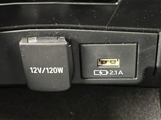 カローラスポーツ ハイブリッドＧ　禁煙車／トヨタセーフティ／ＢＳＭ／ＲＣＴＡ／ＲＣＣ／純正ＤＡ／Ｂカメラ／純正ＥＴＣ／純正ドラレコ／革巻ステア／ステアスイッチ／スマートキー／ハーフレザーシート／ＬＥＤヘッド／ＬＥＤフォグ／純正フロア（26枚目）