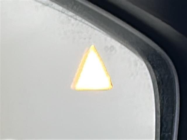 ＭＡＺＤＡ３セダン ＸＤ　Ｌパッケージ　禁煙車／本革シート／ＢＯＳＥサウンド／全周囲カメラ／アイアクティブ／ＨＵＤ／純正ナビ／ＥＴＣ／ドラレコ／シートヒーター／パワーシート／ステアヒーター／革巻ステア／スマートキー／純正１８インチアルミ（6枚目）