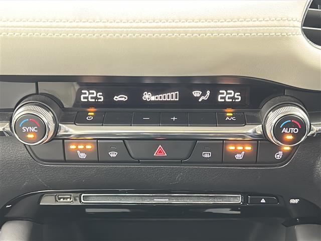 ＭＡＺＤＡ３セダン ＸＤ　Ｌパッケージ　禁煙車／本革シート／ＢＯＳＥサウンド／全周囲カメラ／アイアクティブ／ＨＵＤ／純正ナビ／ＥＴＣ／ドラレコ／シートヒーター／パワーシート／ステアヒーター／革巻ステア／スマートキー／純正１８インチアルミ（10枚目）