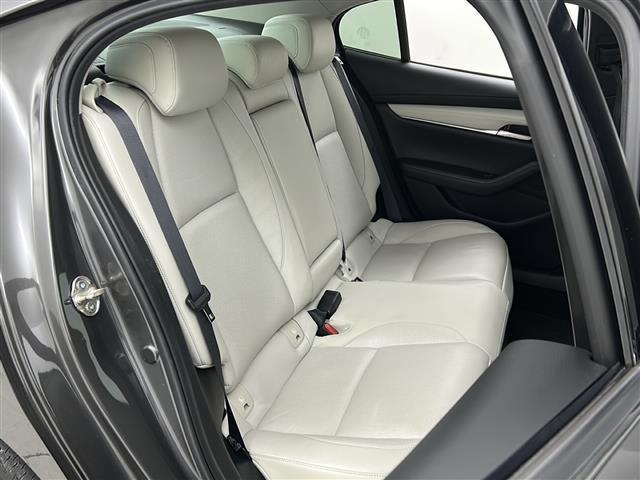 ＭＡＺＤＡ３セダン ＸＤ　Ｌパッケージ　禁煙車／本革シート／ＢＯＳＥサウンド／全周囲カメラ／アイアクティブ／ＨＵＤ／純正ナビ／ＥＴＣ／ドラレコ／シートヒーター／パワーシート／ステアヒーター／革巻ステア／スマートキー／純正１８インチアルミ（14枚目）