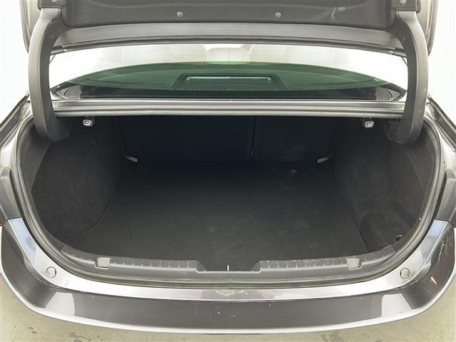 ＭＡＺＤＡ３セダン ＸＤ　Ｌパッケージ　禁煙車／本革シート／ＢＯＳＥサウンド／全周囲カメラ／アイアクティブ／ＨＵＤ／純正ナビ／ＥＴＣ／ドラレコ／シートヒーター／パワーシート／ステアヒーター／革巻ステア／スマートキー／純正１８インチアルミ（15枚目）